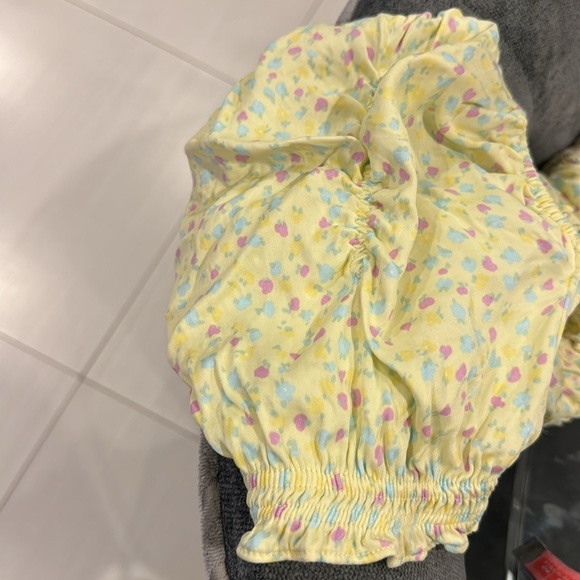 Zara Off/on the Shoulder Cropped Top, very soft fabric. - Picture 7 of 9